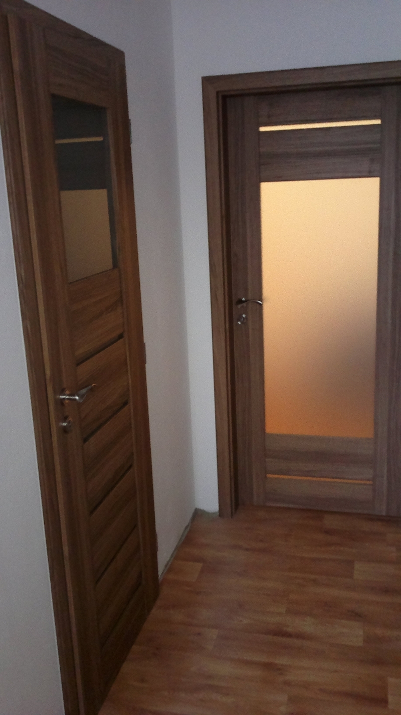 Interiérové dveře výrobce DRE letos: Dveře + obložka + klika za 4300,-bez DPH